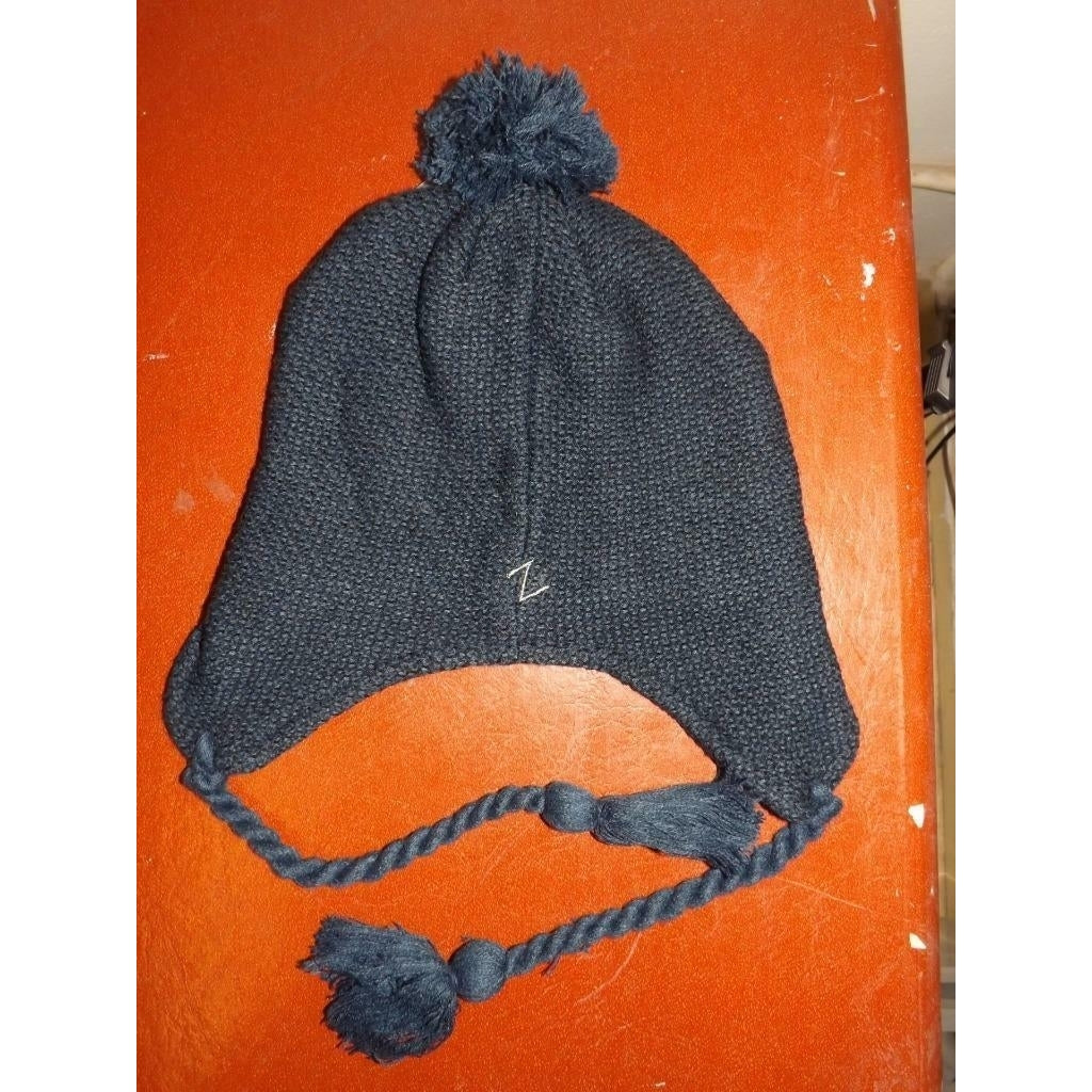 Winnipeg Jets Mens OSFA Blue Tassel Beanie Hat Image 2