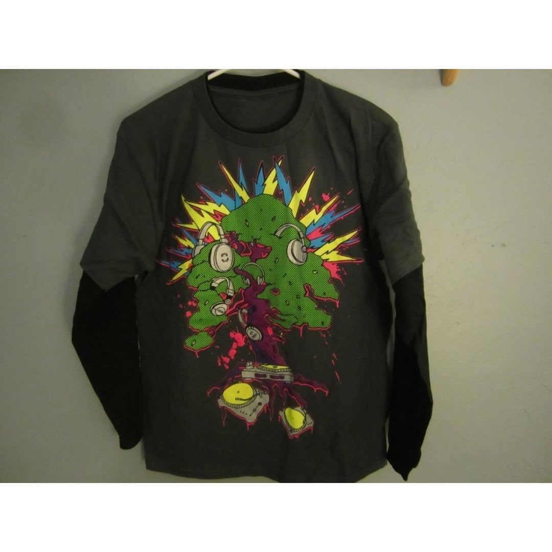 TREE DJ GRAPHIC Shirt YOUTH SIZE M MEDIUM 68XX Image 1