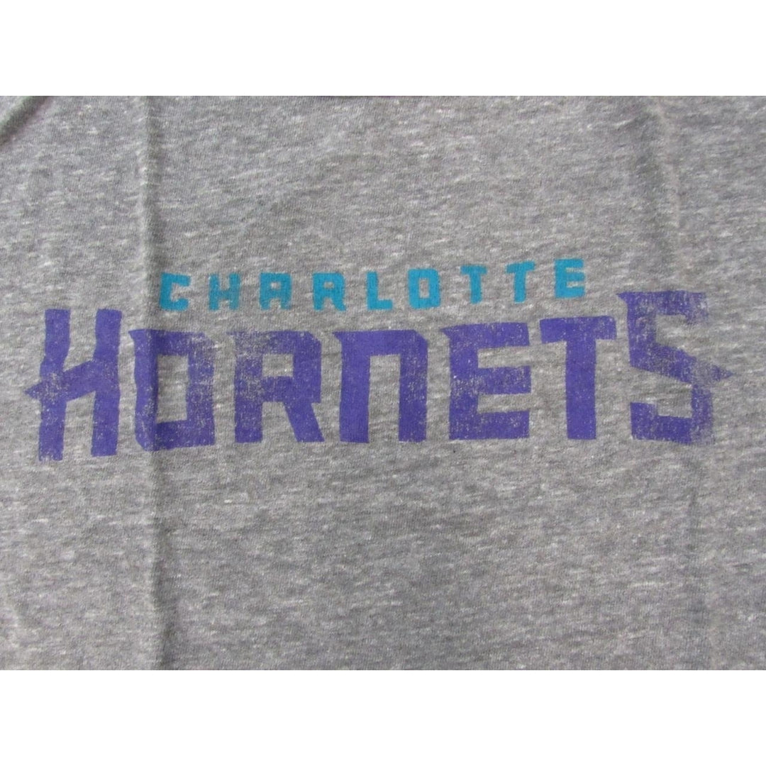 Charlotte Hornets Mens Size 2XL Heather Gray Adidas Shirt 28 Image 3