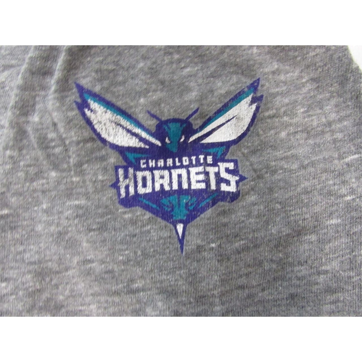 Charlotte Hornets Mens Size 2XL Heather Gray Adidas Shirt 28 Image 4