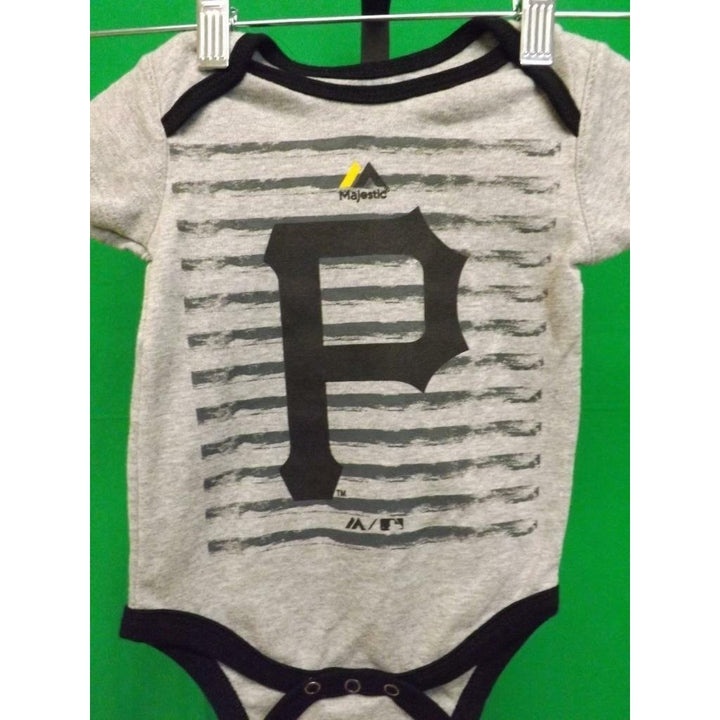 Pittsburgh Pirates Infants Size 6/9 Months Gray Majestic Creeper Image 2