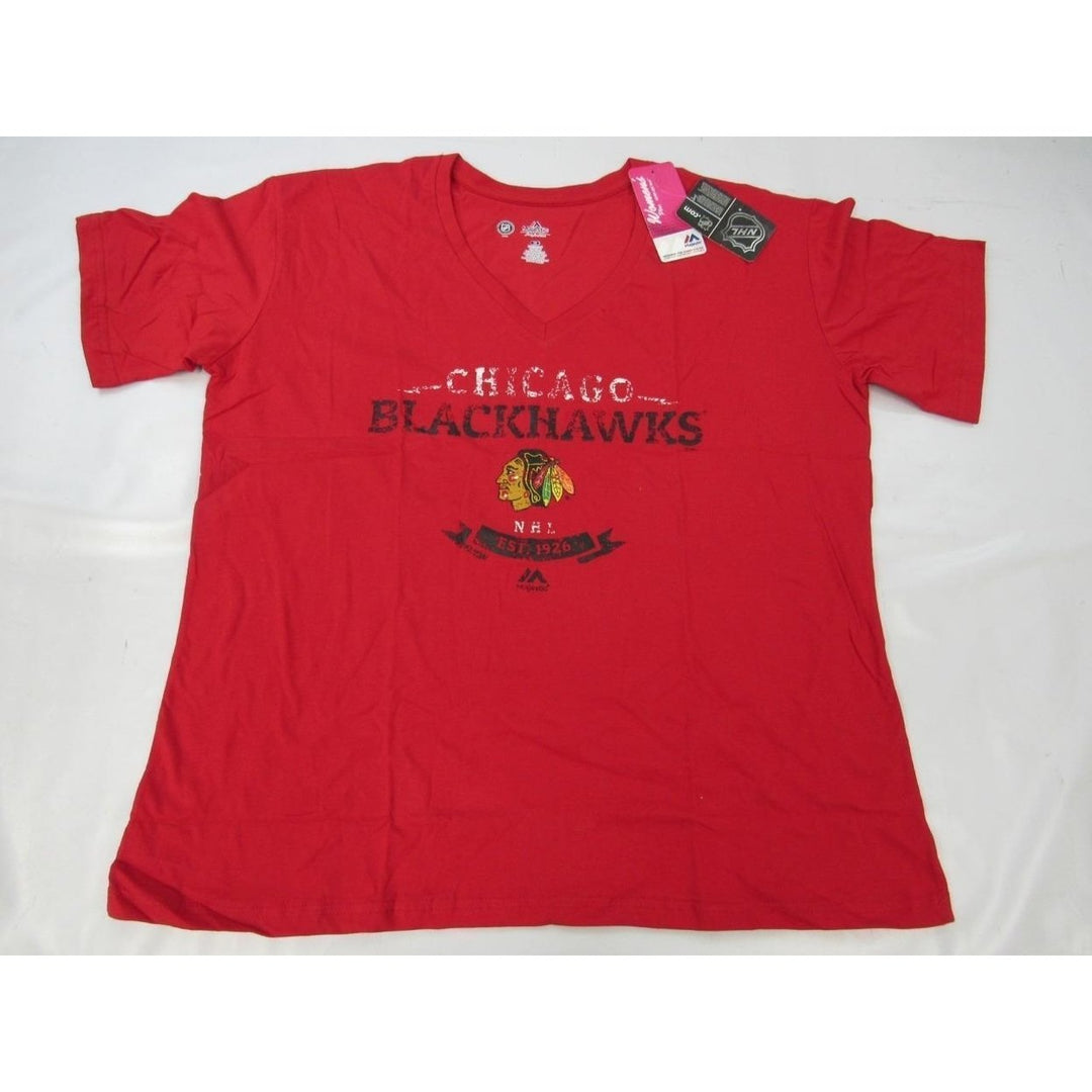 Chicago Blackhawks Womens Plus Size 1XL Majestic Red Distressed Shirt Image 4