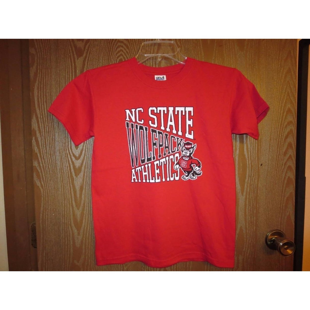 NC State Wolfpack YOUTH L LARGE Anvil Red Shirt 71ME Image 1