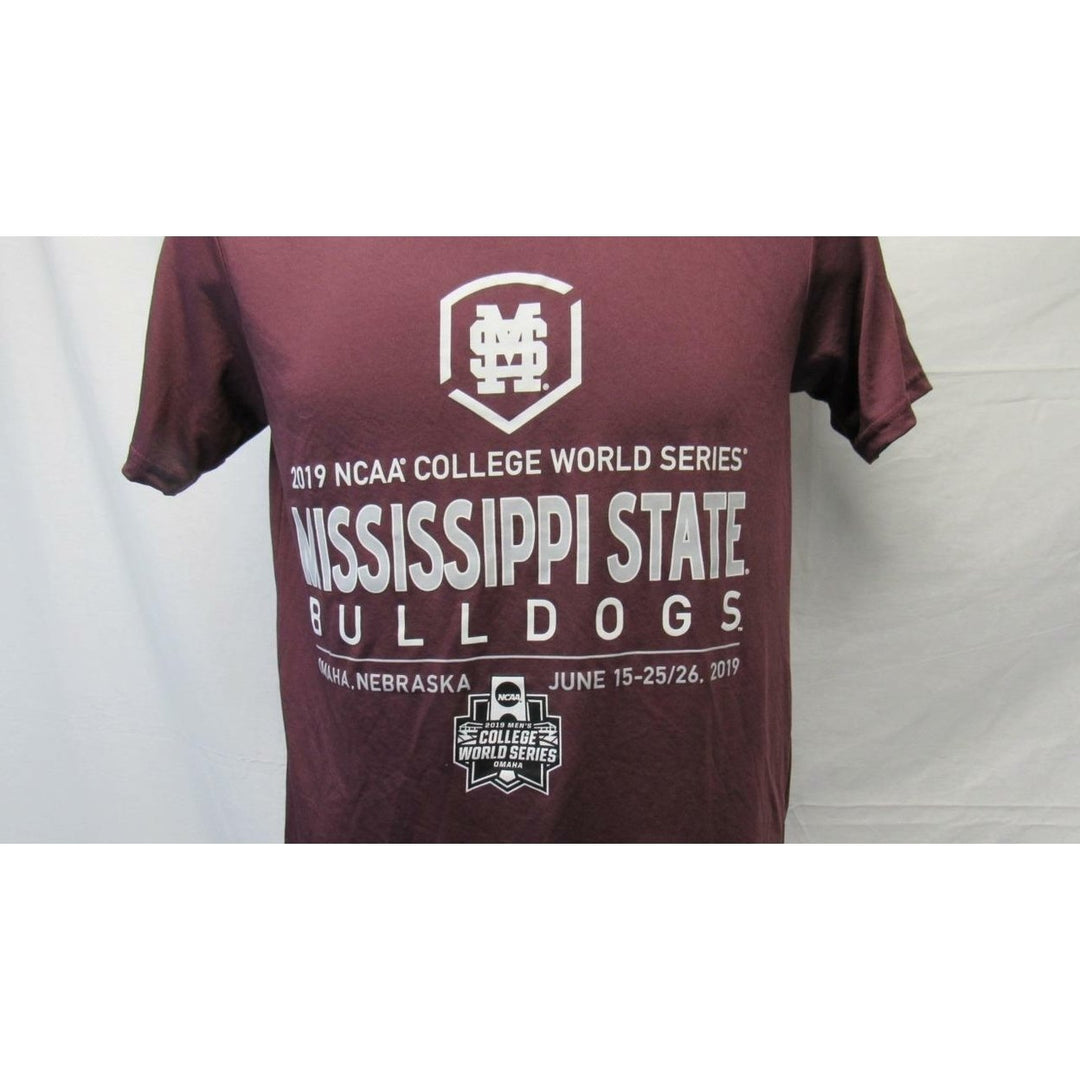 Mississippi Bulldogs College World Series 2019 Mens Size S Maroon Shirt Image 3