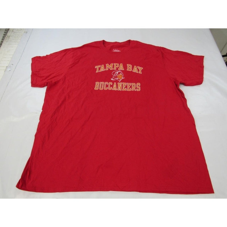 Tampa Bay Buccaneers Mens Size 4XL 4XLarge Red Shirt Image 1