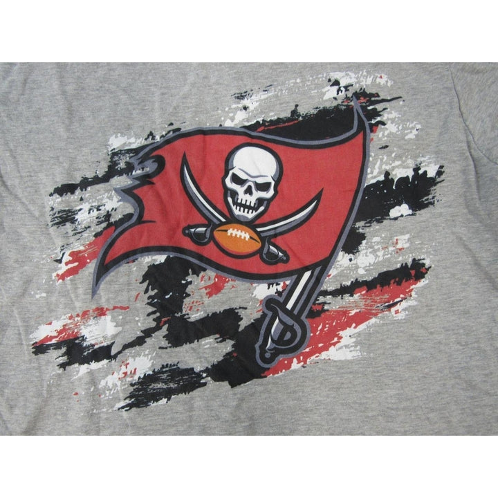 Tampa Bay Buccaneers Mens Size M Heathered Light Gray Long Sleeved Shirt Image 3