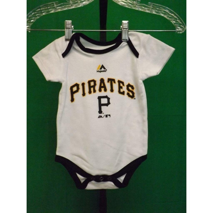 Pittsburgh Pirates Infants Size 6/9 Months White Majestic Creeper Image 1