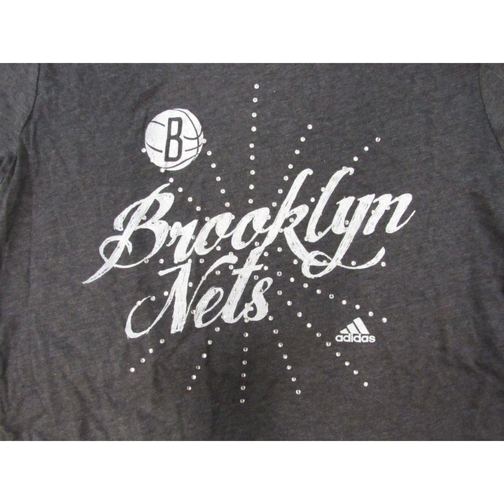 Brooklyn Nets Womens Size XL Gray Adidas Scoop-Neck shirt w/ Jeweled Print Image 3