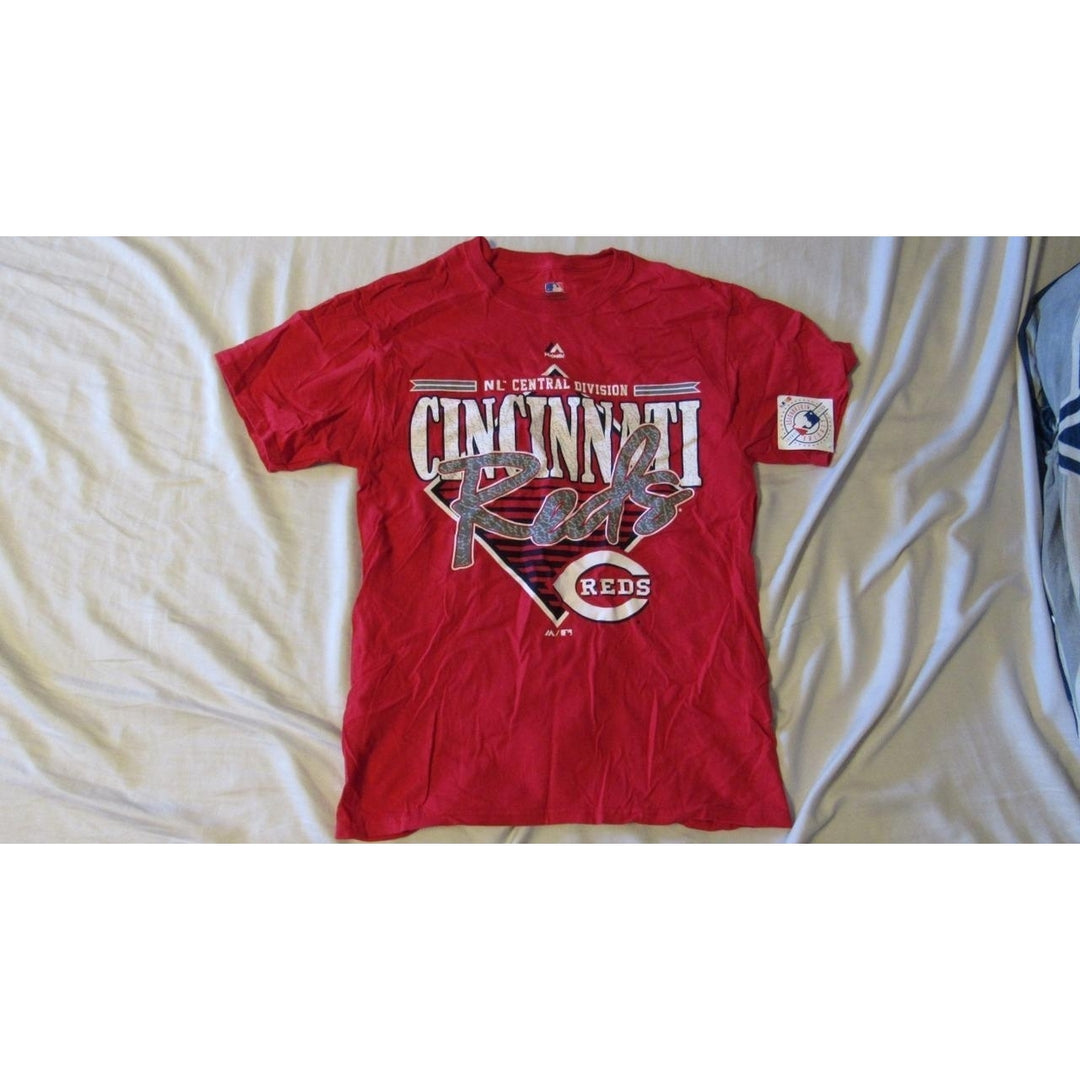 Cincinnati Reds Mens Size M Medium Red Majestic Shirt Image 1