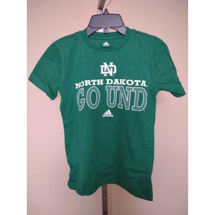 North Dakota Fighting Hawks Youth Size S Small 8 Green Adidas Shirt Image 1