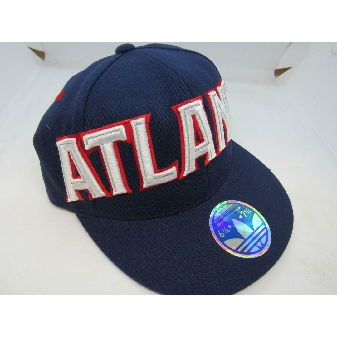 Atlanta Hawks Mens Size (6 7/8--7 1/4) 210 Fitted Flexfit Adidas Hat 26 Image 1