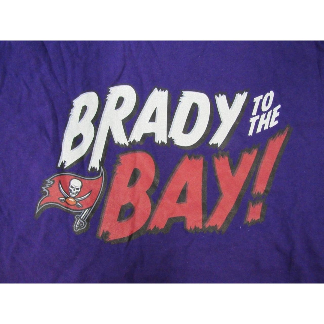 Tampa Bay Buccaneers Tom Brady Mens Size 3XL 3XLarge Purple Shirt Image 3