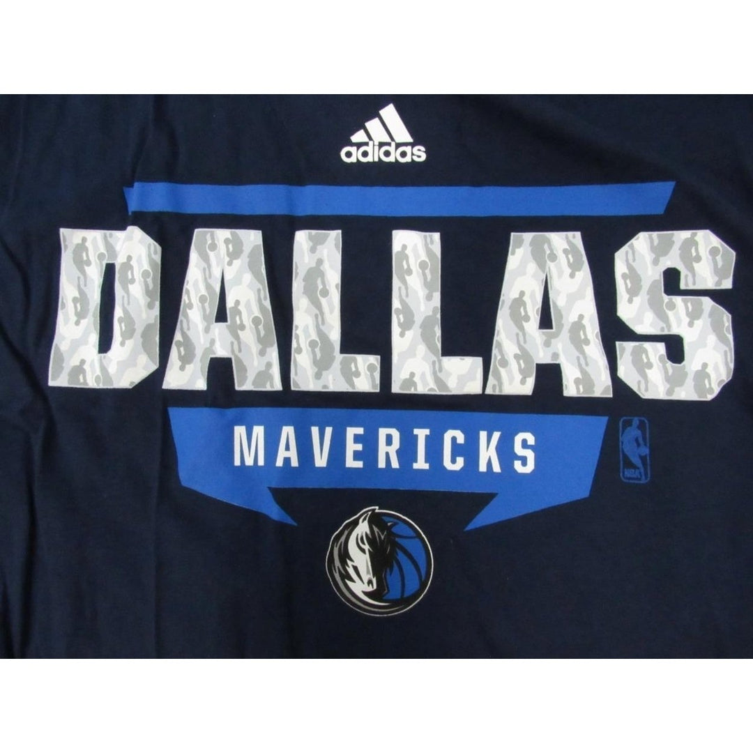 Dallas Mavericks Mens Size 2XL 2XLarge Adidas Navy Blue Shirt Image 3