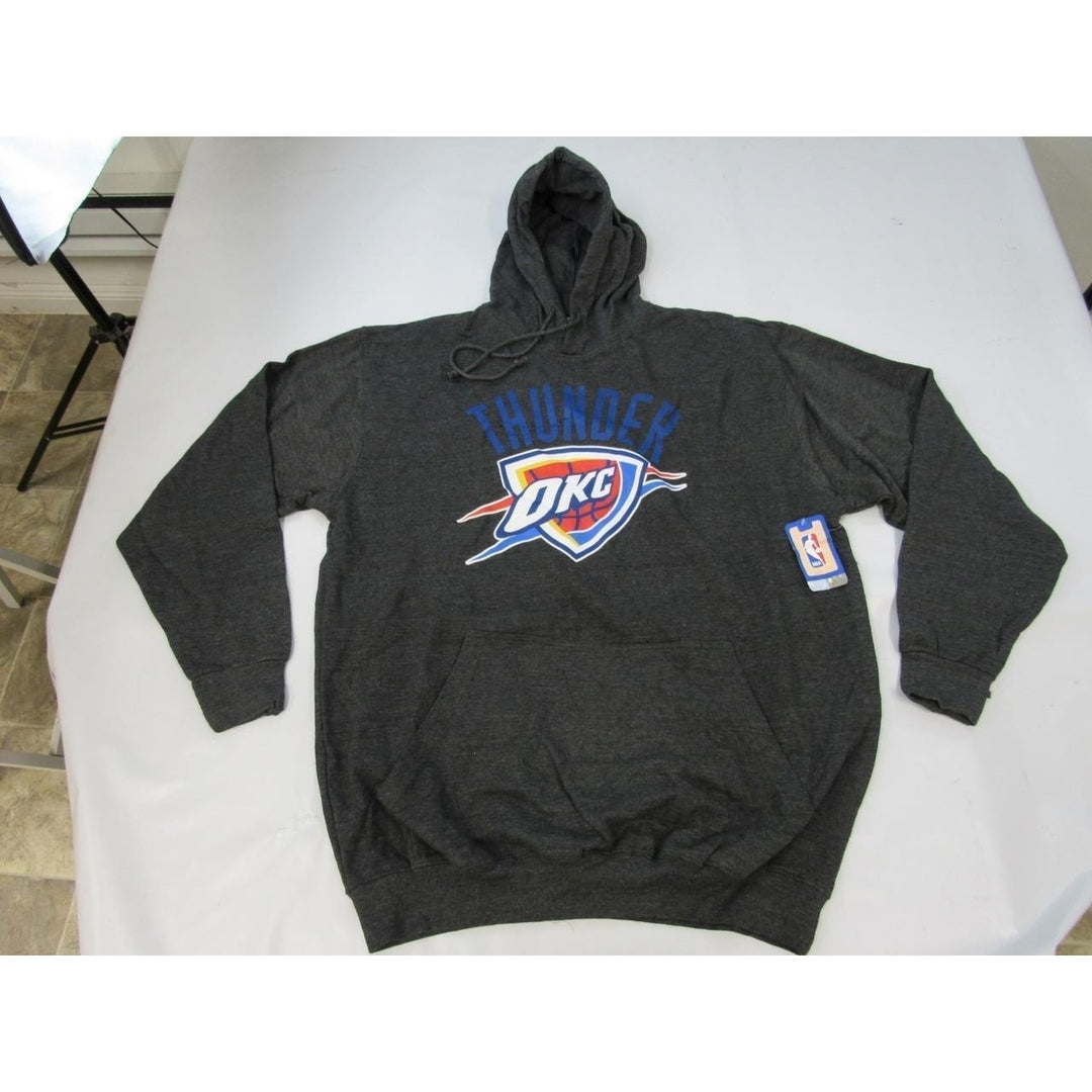 Oklahoma City Thunder Mens Size 2XL-Tall Gray Majestic Hoodie Image 4