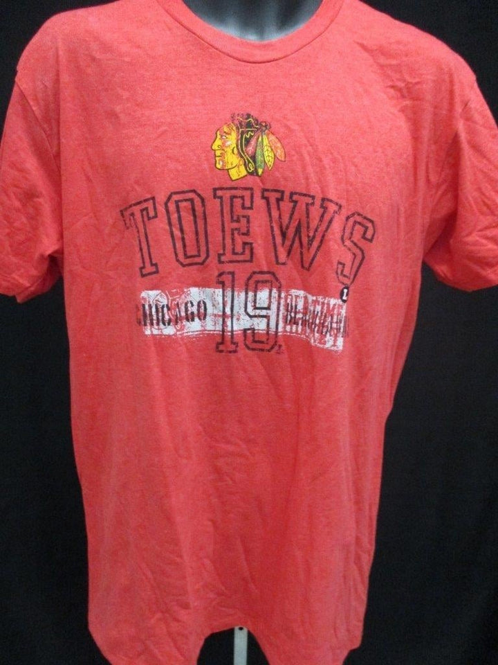 Chicago Blackhawks Jonathan Toews Mens Size L Large Red Shirt MSRP 26 Image 1