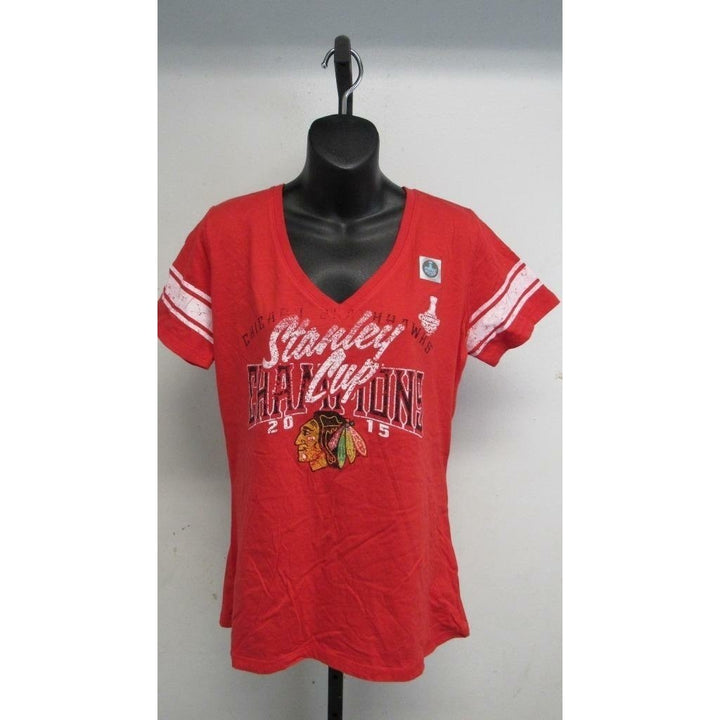 Chicago Blackhawks 2015 Stanley Cup Champions Womens Sizes XL Red GIII Shirt Image 1