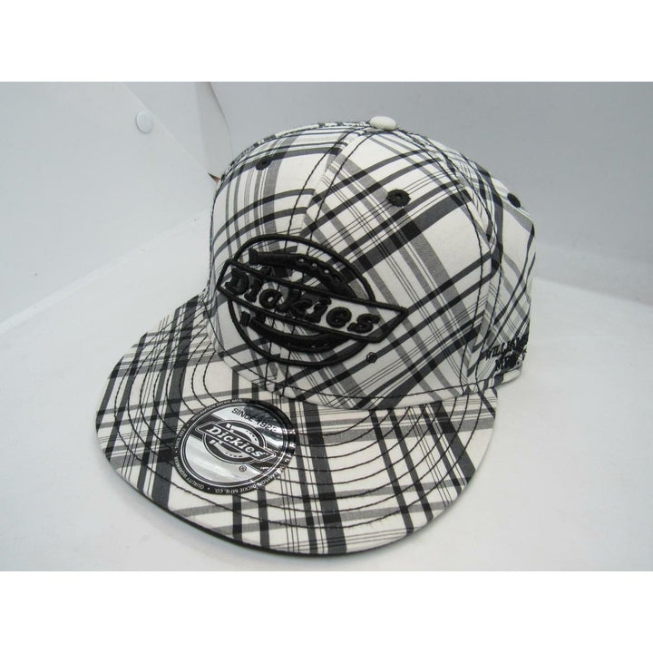 Dickies Mens Fitted Size S/M White Black Flatbrim Hat Image 2