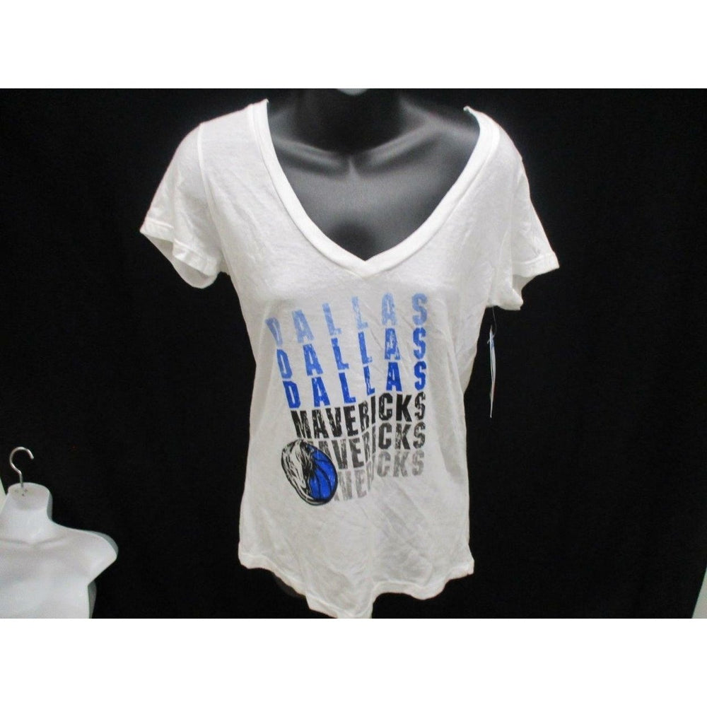 Dallas Mavericks Womens Size M Medium White Shirt MSRP 36 Image 2