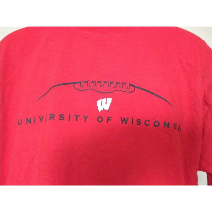 University Of Wisconsin Badgers Mens Size L Large Red Shirt Image 2