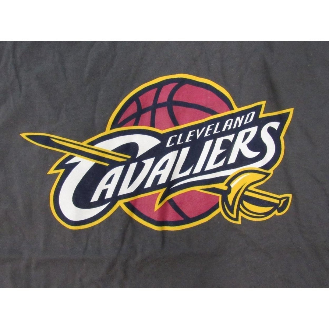 Cleveland Cavaliers YOUTH Size L Large Majestic Gray Shirt Image 3