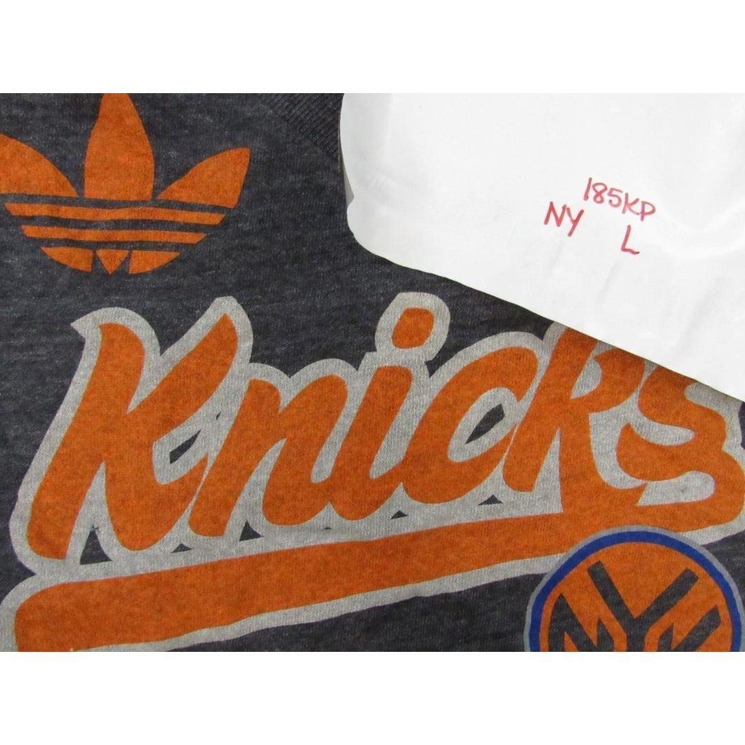 York Knicks Womens Size L Large Gray V-Neck Adidas Shirt Image 4