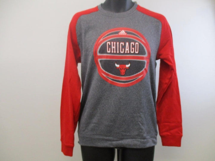 Chicago Bulls Mens size S Small Gray/Red Long Sleeve Adidas Shirt MSRP 60 Image 2