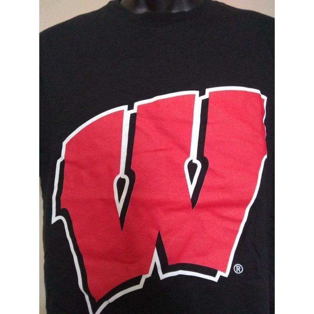 Wisconsin Badgers Mens Sizes L Large Black Shirt Image 2