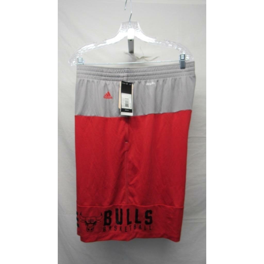 Chicago Bulls Mens Size XL Adidas Red/Gray Shorts 40 Image 2