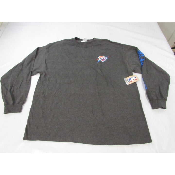 Oklahoma City Thunder Mens Size 2XL 2XLarge Dark Gray Long Sleeved Shirt Image 1