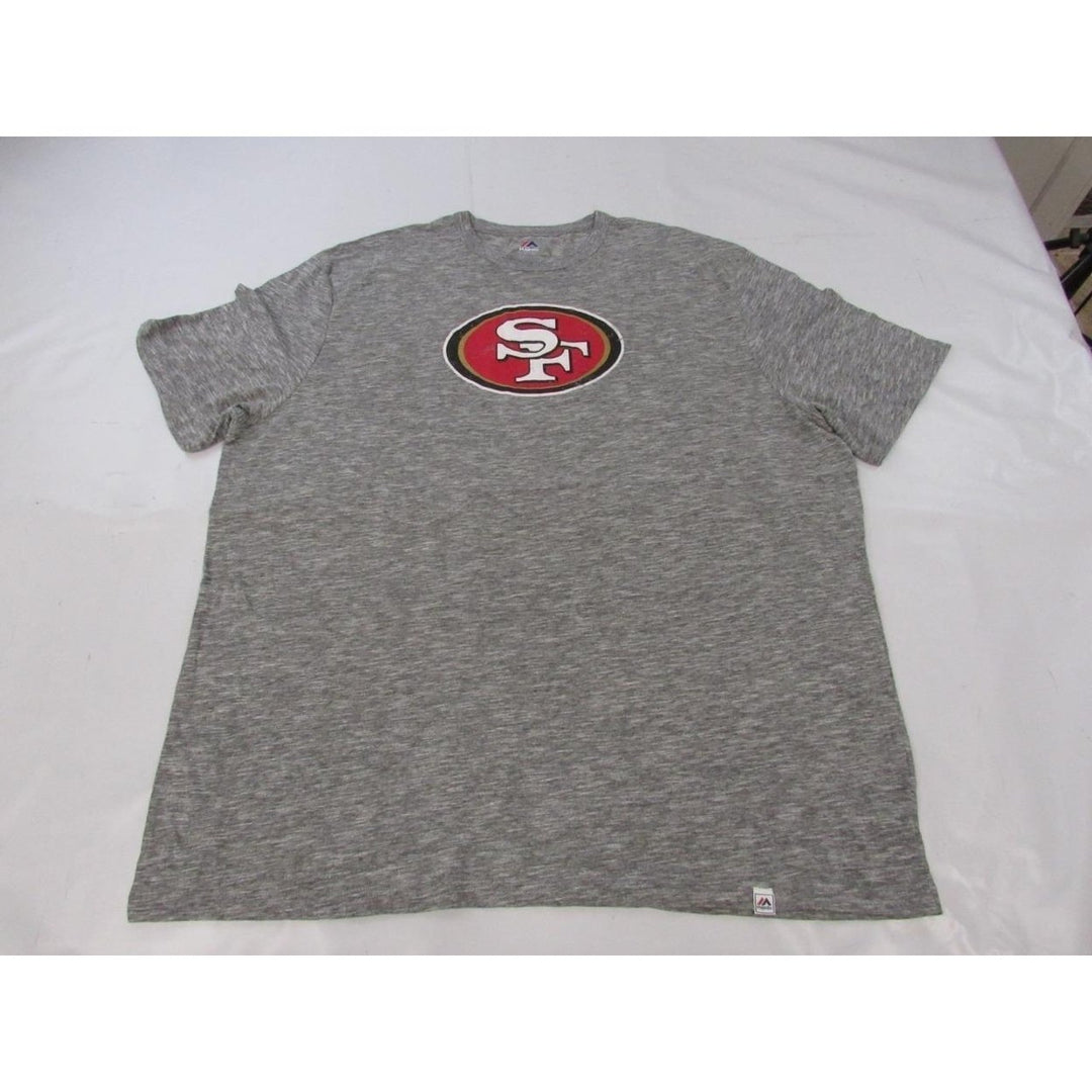 San Francisco 49ers Mens Size 2XL Gray Majestic Shirt w/ Distress Print Image 1