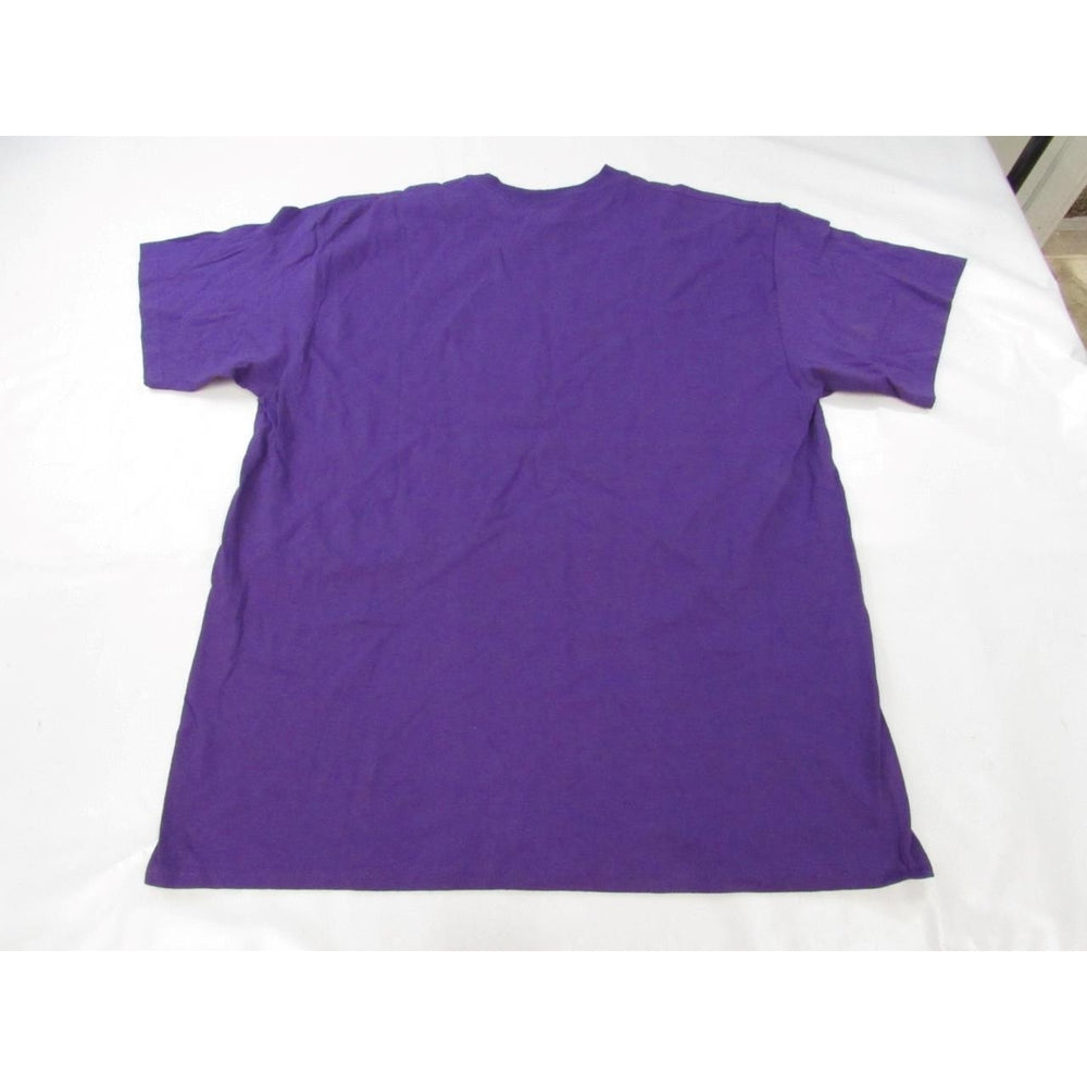 Minnesota Vikings Mens Size 2XL Purple Shirt w/ Distressed Print Image 2