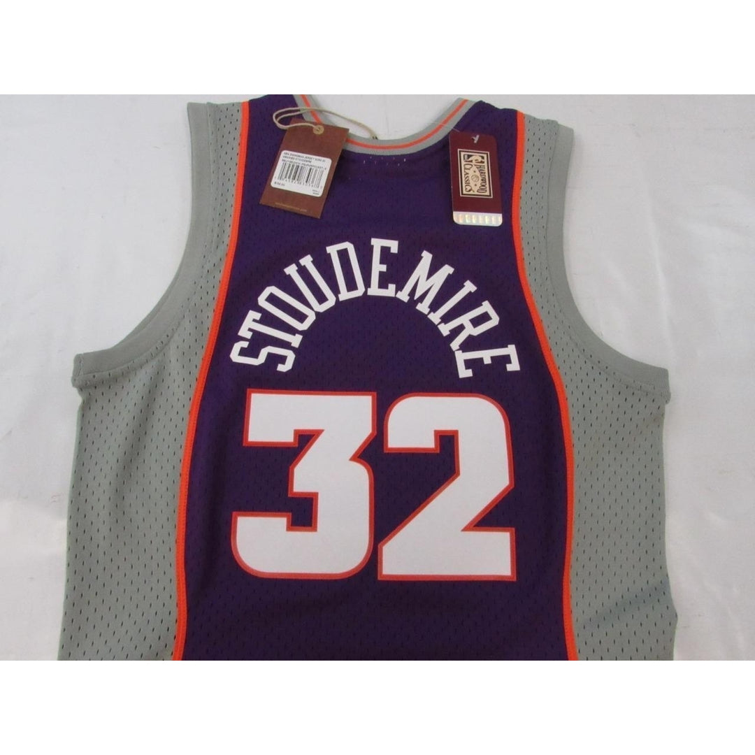 2002-03 Amare Stoudemire 32 Suns Mens Mitchell and Ness Swingman Jersey 135 Image 2