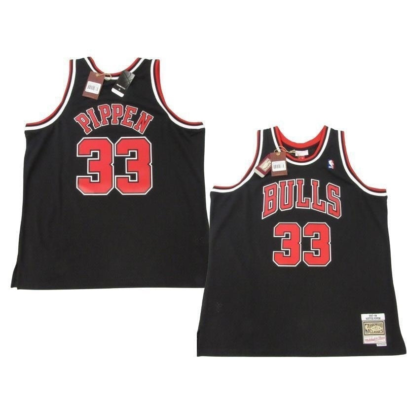 1997-98 Scottie Pippen 33 Bulls Mens Mitchell and Ness Swingman Jersey 130 Image 1