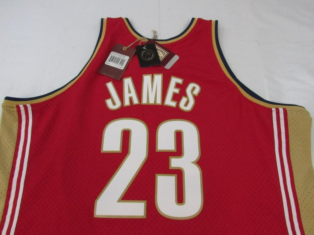 2003-04 Lebron James 23 Cavs Mens 2XL Mitchell and Ness Swingman Jersey 130 Image 2