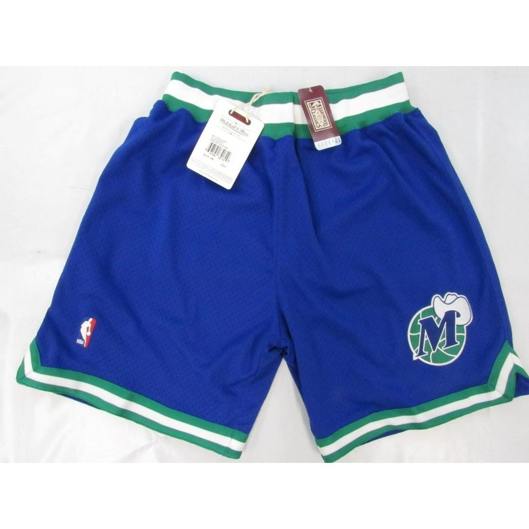 98-99 Dallas Mavericks Mens Size 44 L Mitchell and Ness Authentic Game Shorts 125 Image 6