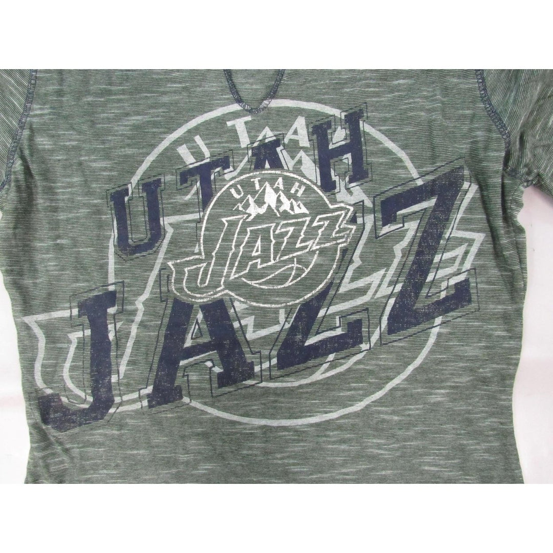 Utah Jazz Womens Size M Green Long Sleeve Shirt Image 2