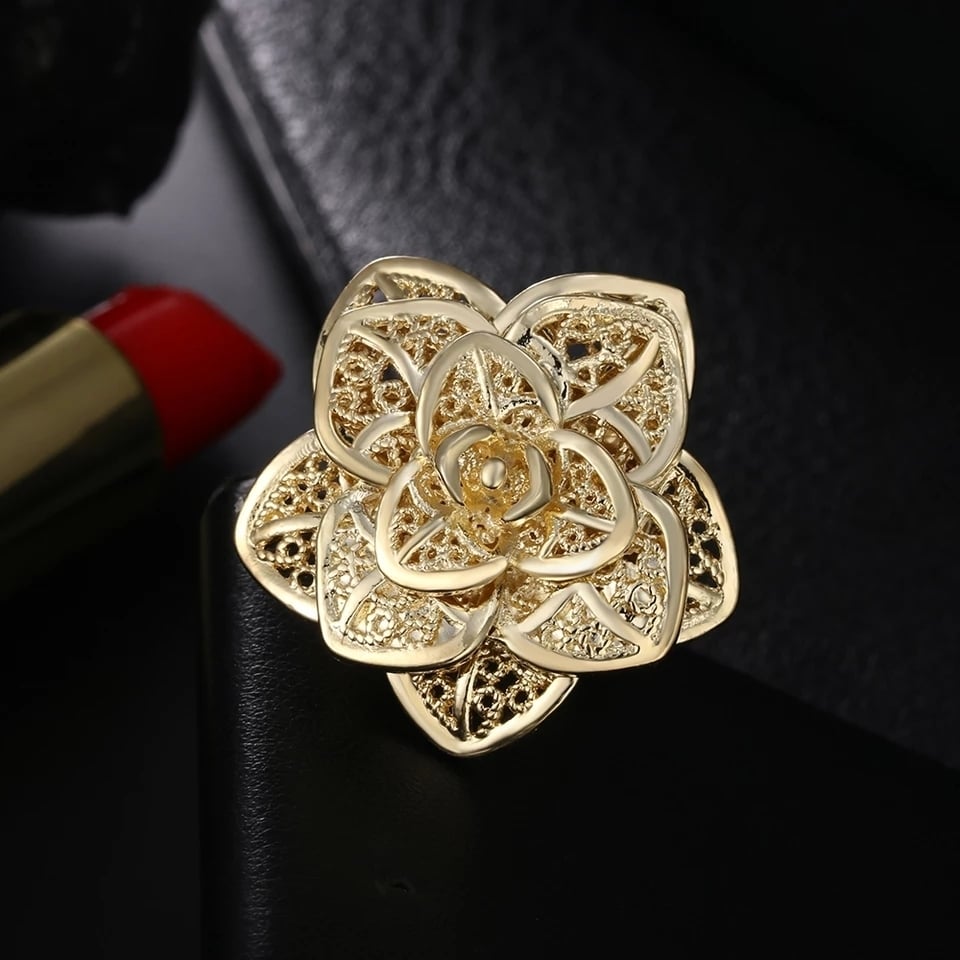 925 Sterling Silver Flower Ring Image 2