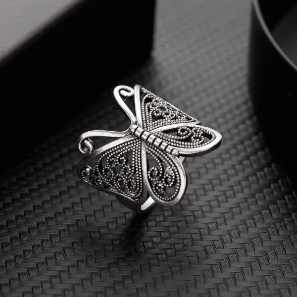 2022 Korean Exquisite Geometric Round Ring Womens Fashion Luxury Zircon Finger Ring Simple Temperament Versatile Image 1