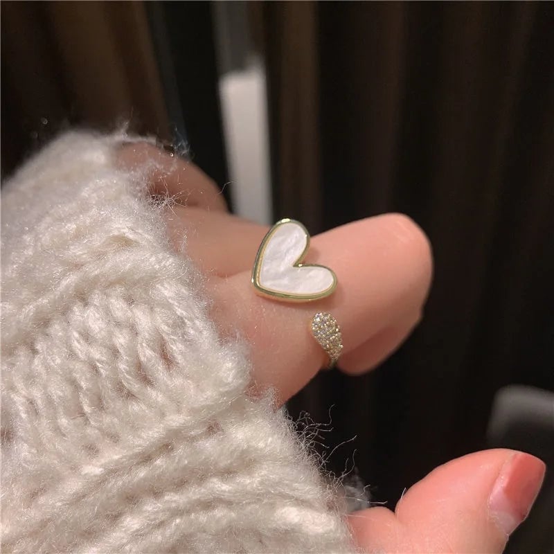 2022 Korean Exquisite Geometric Round Ring Womens Fashion Luxury Zircon Finger Ring Simple Temperament Versatile Image 1