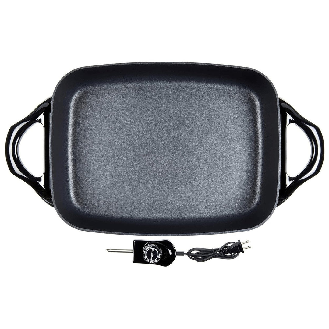 Presto 16-Inch Extra Large Non-Stick Skillet with Glass Lid Image 4