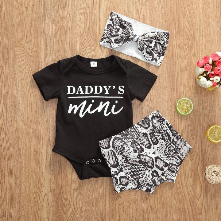 Newborn Baby Girl Clothes Snap Cotton Bodysuit Floral Shorts Baby Headband Infant 3Pcs Outfits Summer Set Image 2