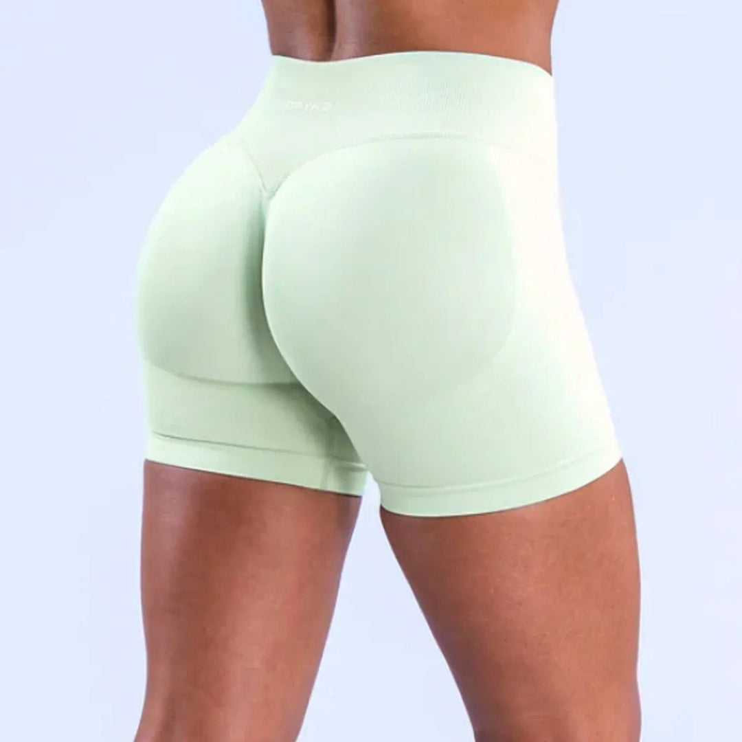 Seamless Low Waist Yoga Shorts 4.5 inch Scrunch Bum Biker Shorts for Women Image 3