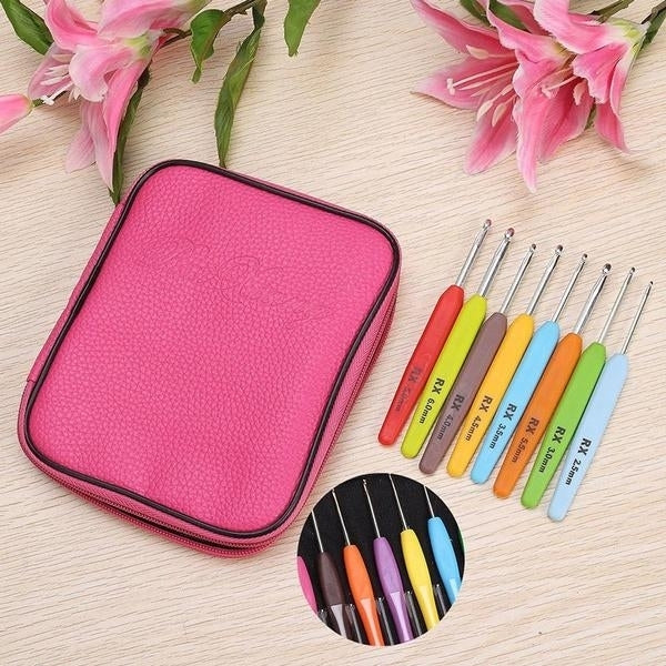 16-Piece: Colored Crochet Hooks Yarn Image 10