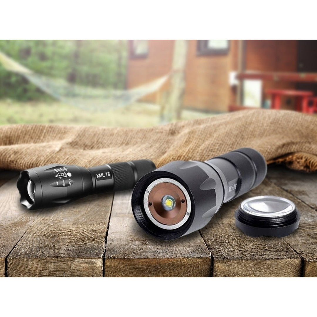 1600 Lumen Aluminum Alloy Tactical Flashlight with Zoom Image 2