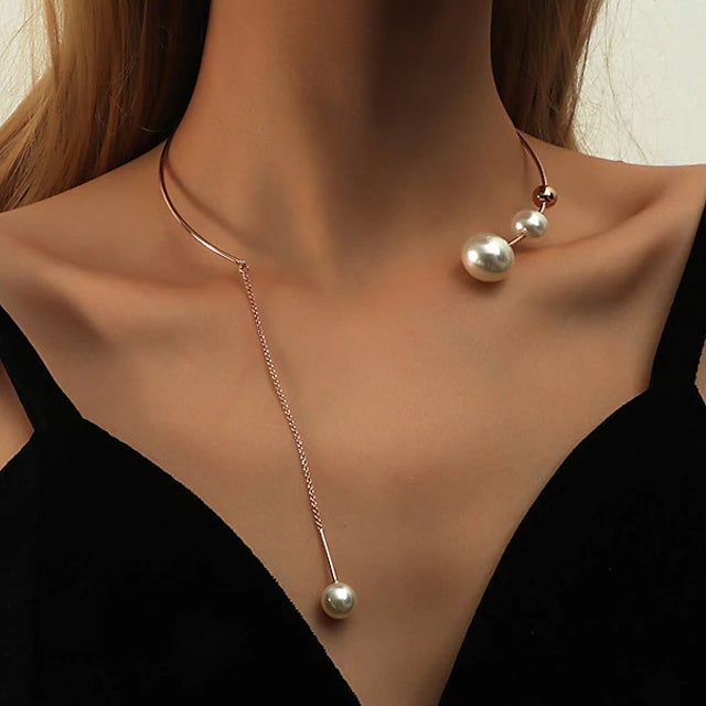 2-Piece: Womens Chic Geometric Necklace Image 1