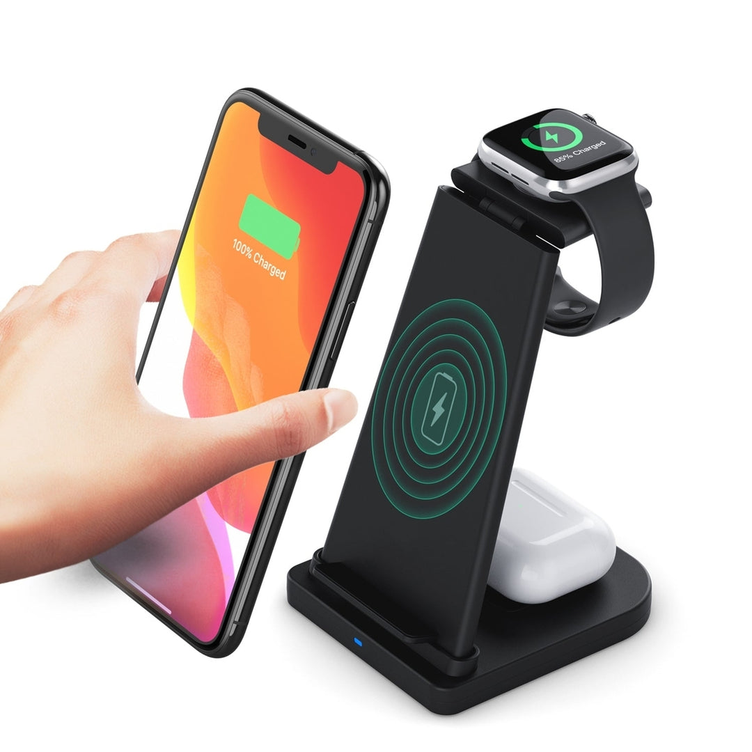 3-in-1 Foldable Fast Wireless Charging Stand Image 7