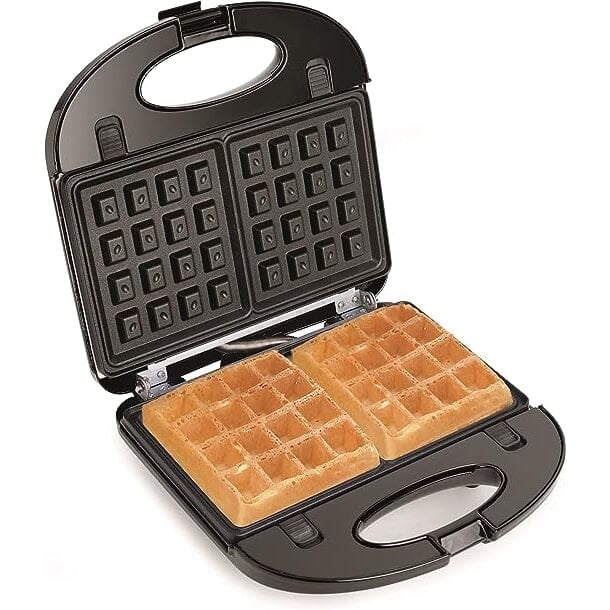 Salton 3 in 1 Grill Sandwich and Waffle Maker Image 1