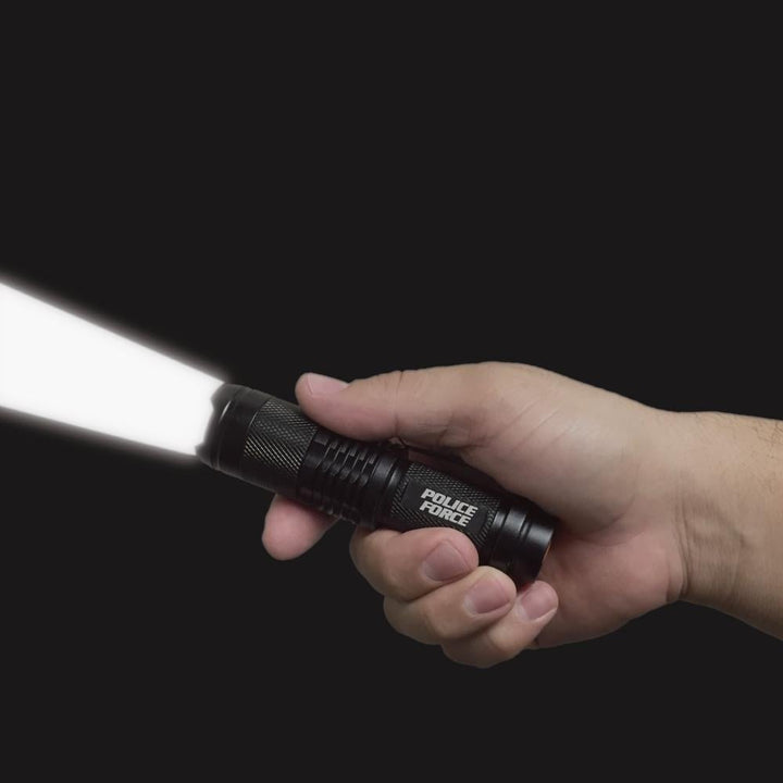 Tactical T6 LED Flashlight Image 4