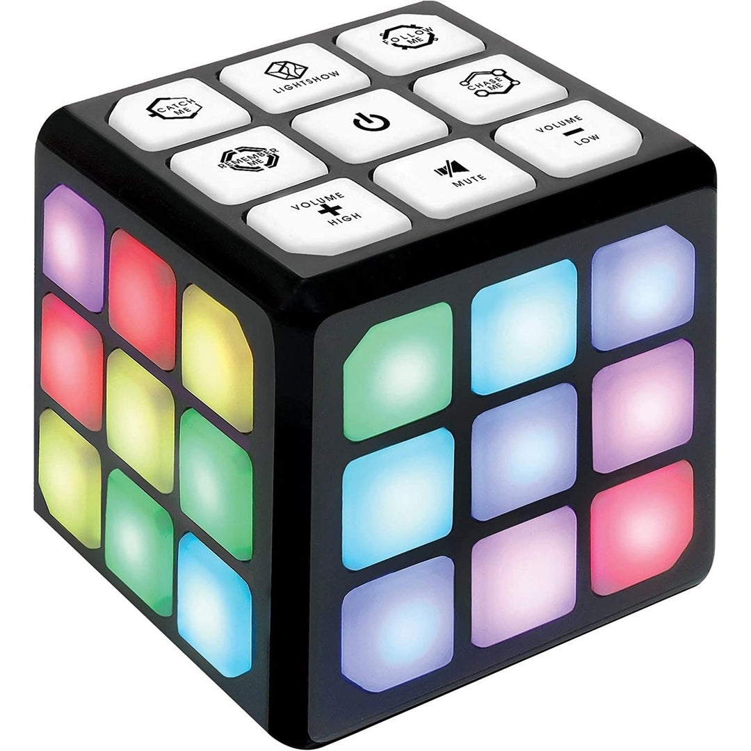 Winning Fingers Flashing Cube Electronic Memory and Brain Toy Image 1