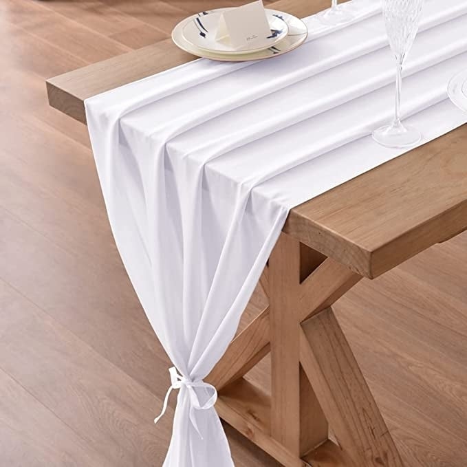 10Ft. Chiffon Table Runner Image 7